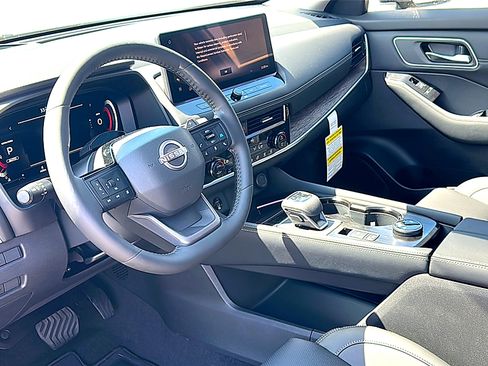 New 2026 Nissan Rogue Platinum w/ Tech Package image 9