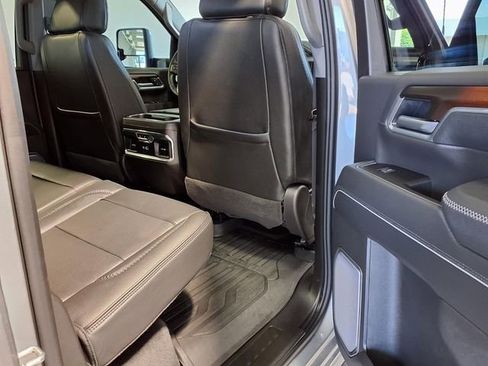 Used 2026 GMC Sierra 2500 Denali w/ Technology Package AWD/4WD image 32