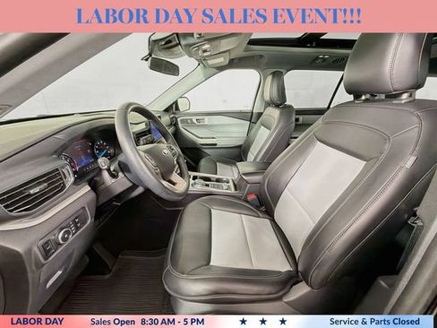 Used 2023 Ford Explorer XLT w/ Equipment Group 202A AWD/4WD image 21