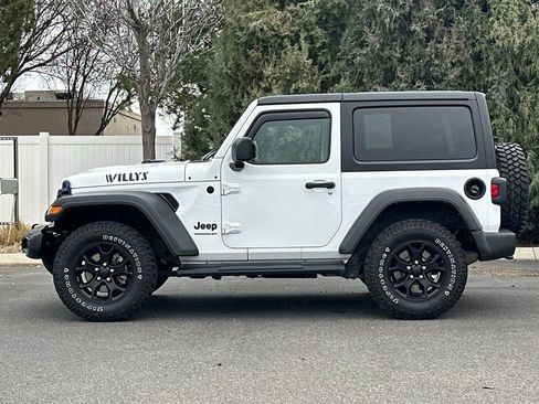Used 2022 Jeep Wrangler Willys image 7