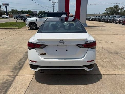 Used 2024 Nissan Sentra SR FWD image 5