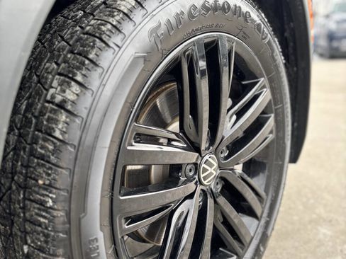 Used 2022 Volkswagen Tiguan SE R-Line image 9