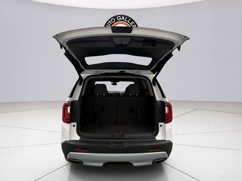 Used 2020 GMC Acadia SLT FWD image 10