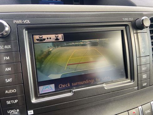 Used 2013 Toyota Sienna Limited image 25