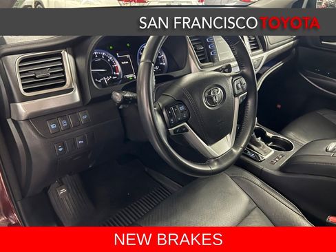 Used 2017 Toyota Highlander Limited AWD/4WD image 13
