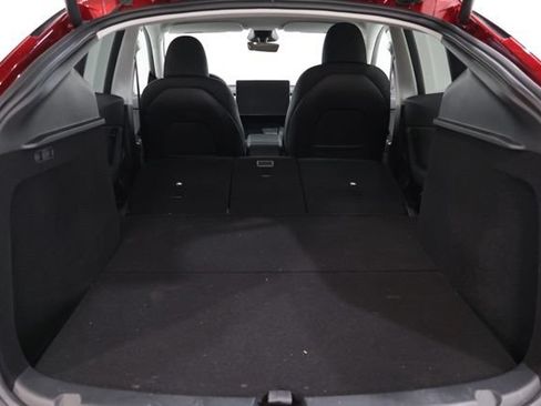Used 2024 Tesla Model Y Long Range RWD image 35