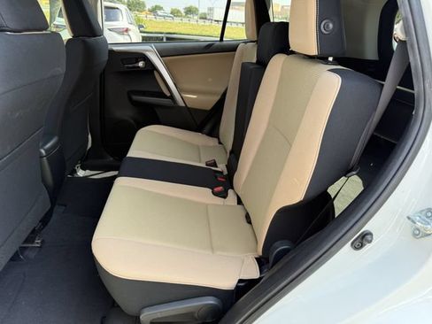 Used 2017 Toyota RAV4 XLE FWD image 28