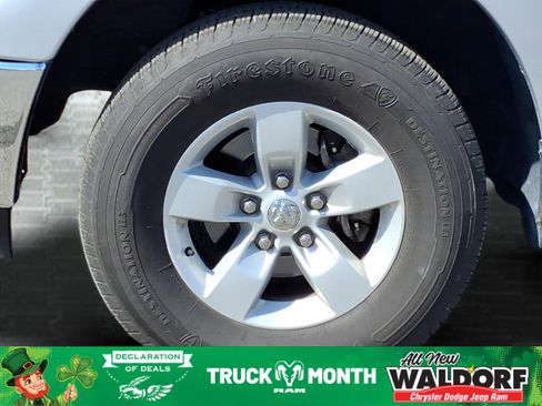 Used 2017 RAM 1500 Classic SLT image 9