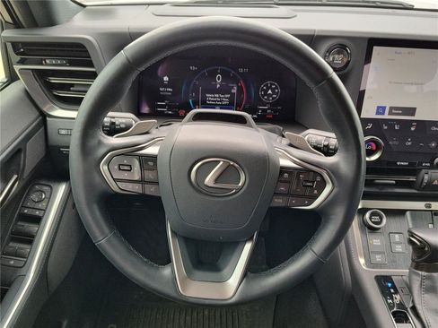 Used 2024 Lexus GX 550 w/ Accessory Package (Z1) AWD/4WD image 19