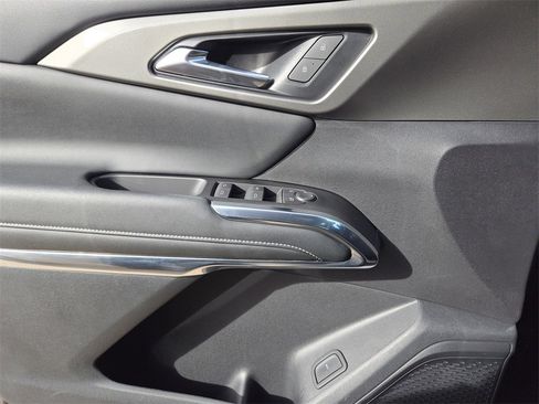 Used 2024 Chevrolet Traverse LT image 18