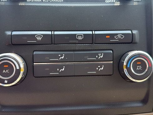 Used 2012 Nissan Frontier SV w/ SV Premium Utility Pkg AWD/4WD image 24