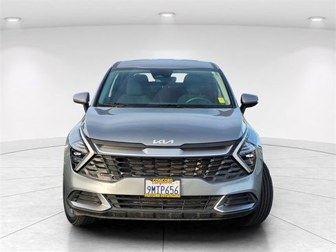 Used 2024 Kia Sportage LX image 3