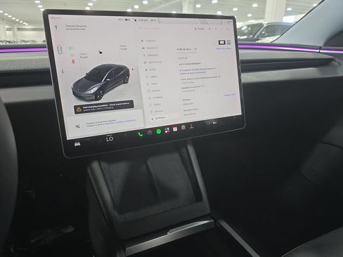 Used 2024 Tesla Model 3 Standard Range RWD image 18