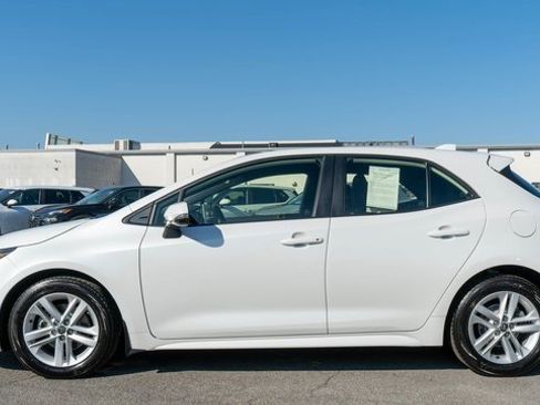 Used 2022 Toyota Corolla SE w/ SE Preferred Package image 9