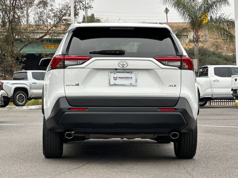 Used 2025 Toyota RAV4 XLE FWD image 4