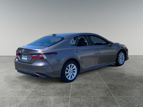 Used 2024 Toyota Camry LE FWD image 5