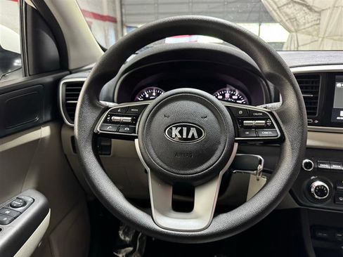 Used 2022 Kia Sportage LX image 20