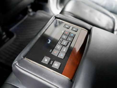 Used 2017 Lexus LX 570 4WD image 25