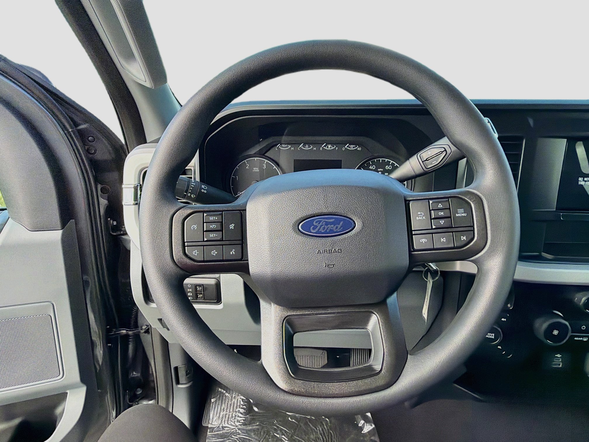 New 2027 Ford F350 XL w/ STX Appearance Package AWD/4WD image 7