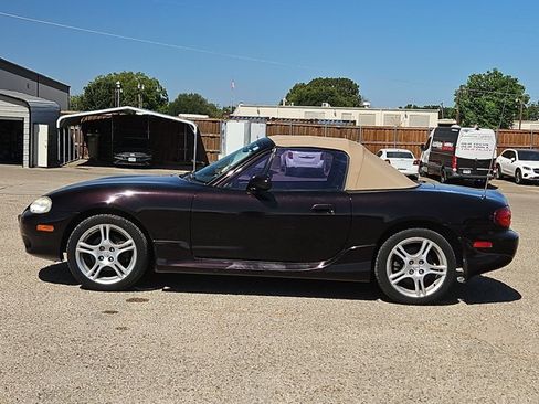 Used 2004 MAZDA MX-5 Miata LS RWD image 8