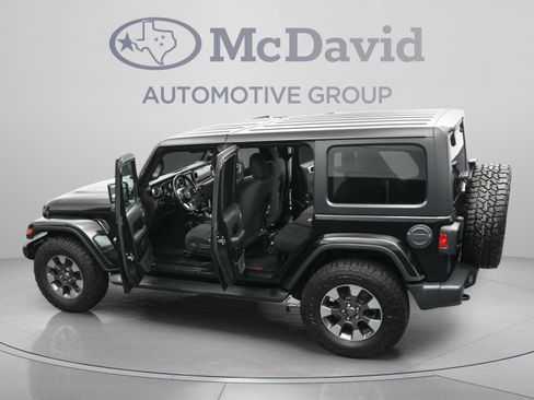 Used 2018 Jeep Wrangler Unlimited Sahara AWD/4WD image 44