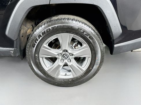 Used 2025 Toyota RAV4 XLE AWD/4WD image 37
