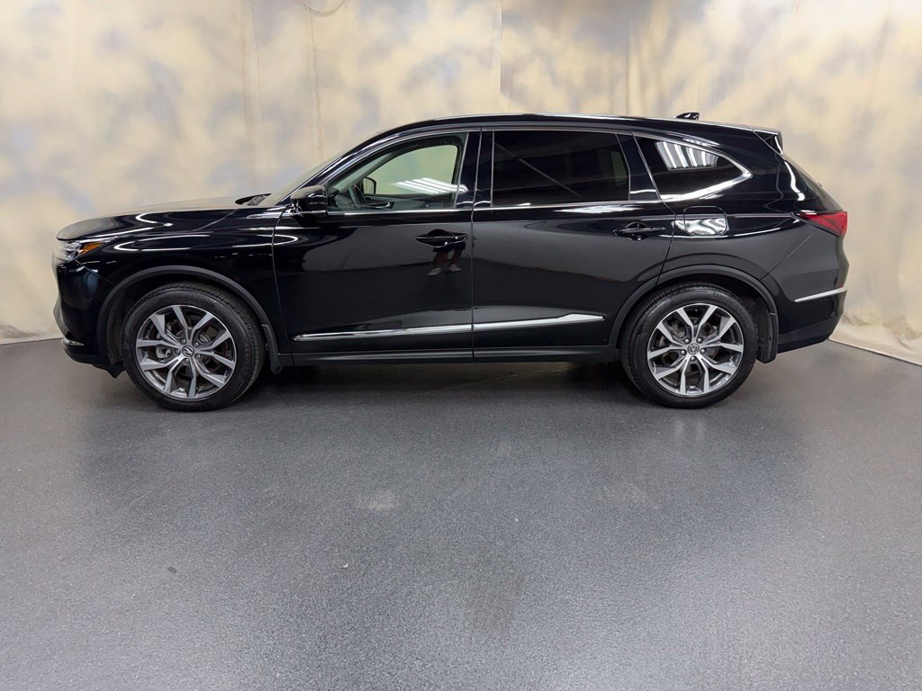 Certified 2024 Acura MDX w/ Technology Package AWD/4WD image 3
