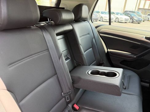 Used 2015 Volkswagen Golf S FWD image 37