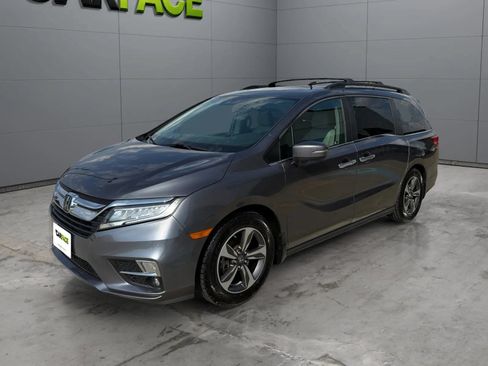 Used 2018 Honda Odyssey Touring image 6