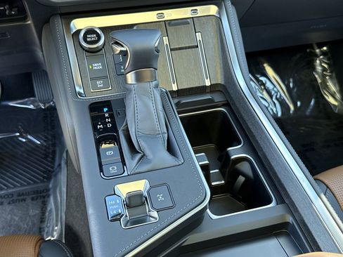 New 2026 Lexus GX 550 image 24