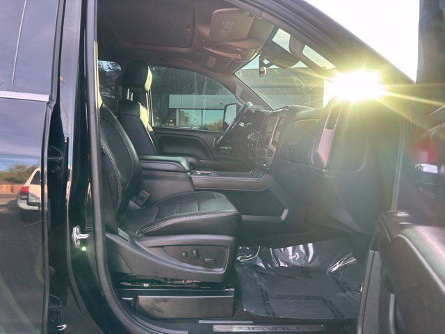 Used 2017 GMC Sierra 2500 Denali w/ Duramax Plus Package AWD/4WD image 38