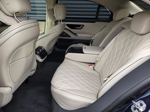 Used 2024 Mercedes-Benz S 580 4MATIC Sedan image 11