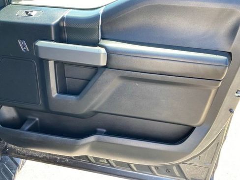 Used 2019 Ford F150 XLT w/ Equipment Group 302A Luxury AWD/4WD image 32