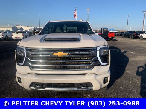 Used 2024 Chevrolet Silverado 2500 High Country w/ Z71 Off-Road Package image 2