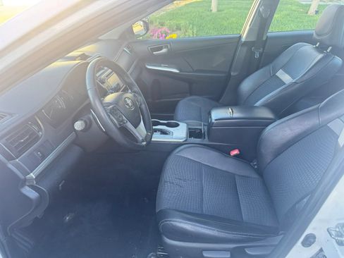 Used 2013 Toyota Camry SE FWD image 5