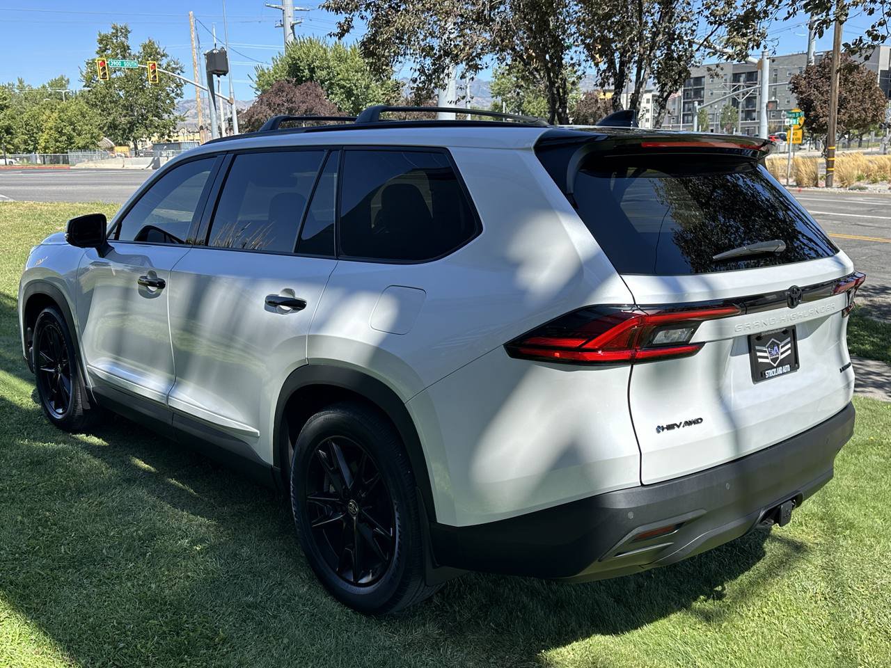 Used 2025 Toyota Grand Highlander AWD Hybrid image 9