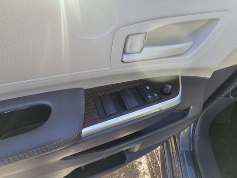 Certified 2024 Toyota Sienna LE image 17