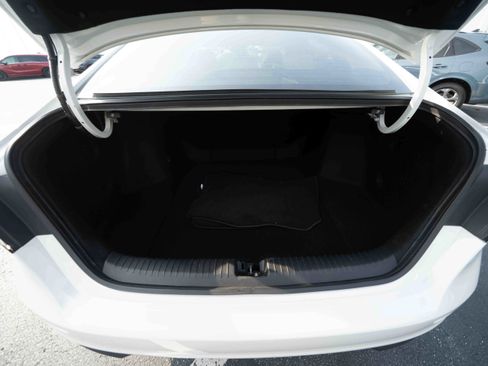 Used 2025 Honda Accord SE image 27