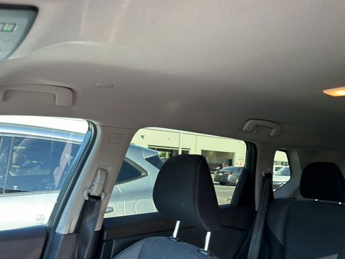 Used 2022 Nissan Rogue SV FWD image 6