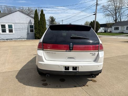 Used 2010 Lincoln MKX AWD image 7