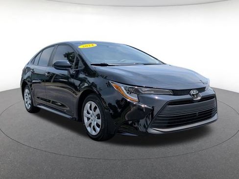 Used 2024 Toyota Corolla LE FWD image 8