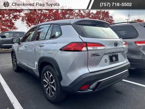 Used 2023 Toyota Corolla Cross S image 4