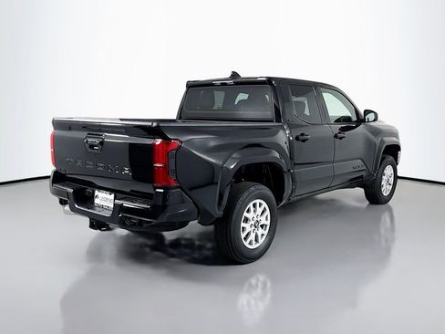 Used 2025 Toyota Tacoma SR5 image 7