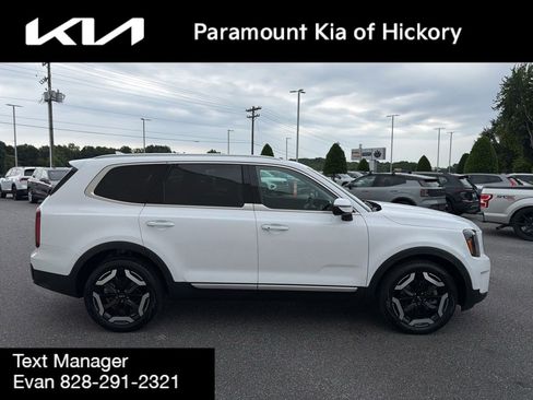 Used 2025 Kia Telluride S AWD/4WD image 5