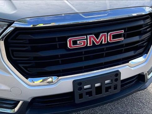Used 2022 GMC Terrain SLE AWD/4WD image 30