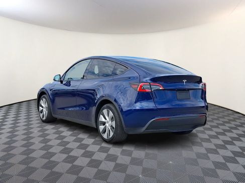 Used 2023 Tesla Model Y AWD image 7