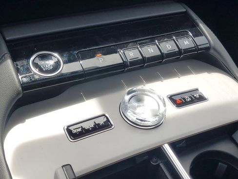 New 2026 Lincoln Navigator Reserve AWD/4WD image 25