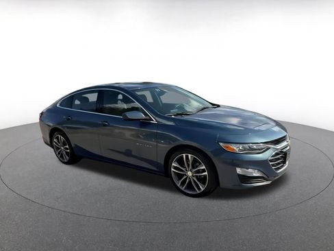 Used 2024 Chevrolet Malibu LT image 2