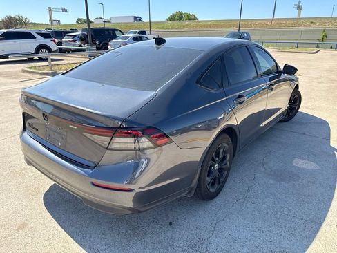 Used 2025 Honda Accord SE image 11