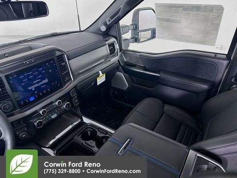 New 2025 Ford F450 Platinum w/ FX4 Off-Road Package image 27